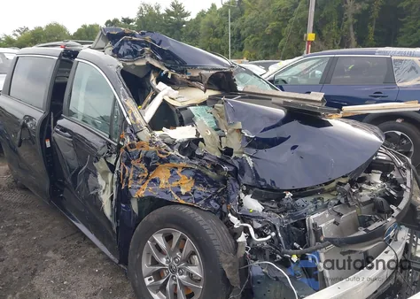 2024 Toyota Sienna Le z USA, uszkodzony, nr VIN 5TDKSKFC0RS133528